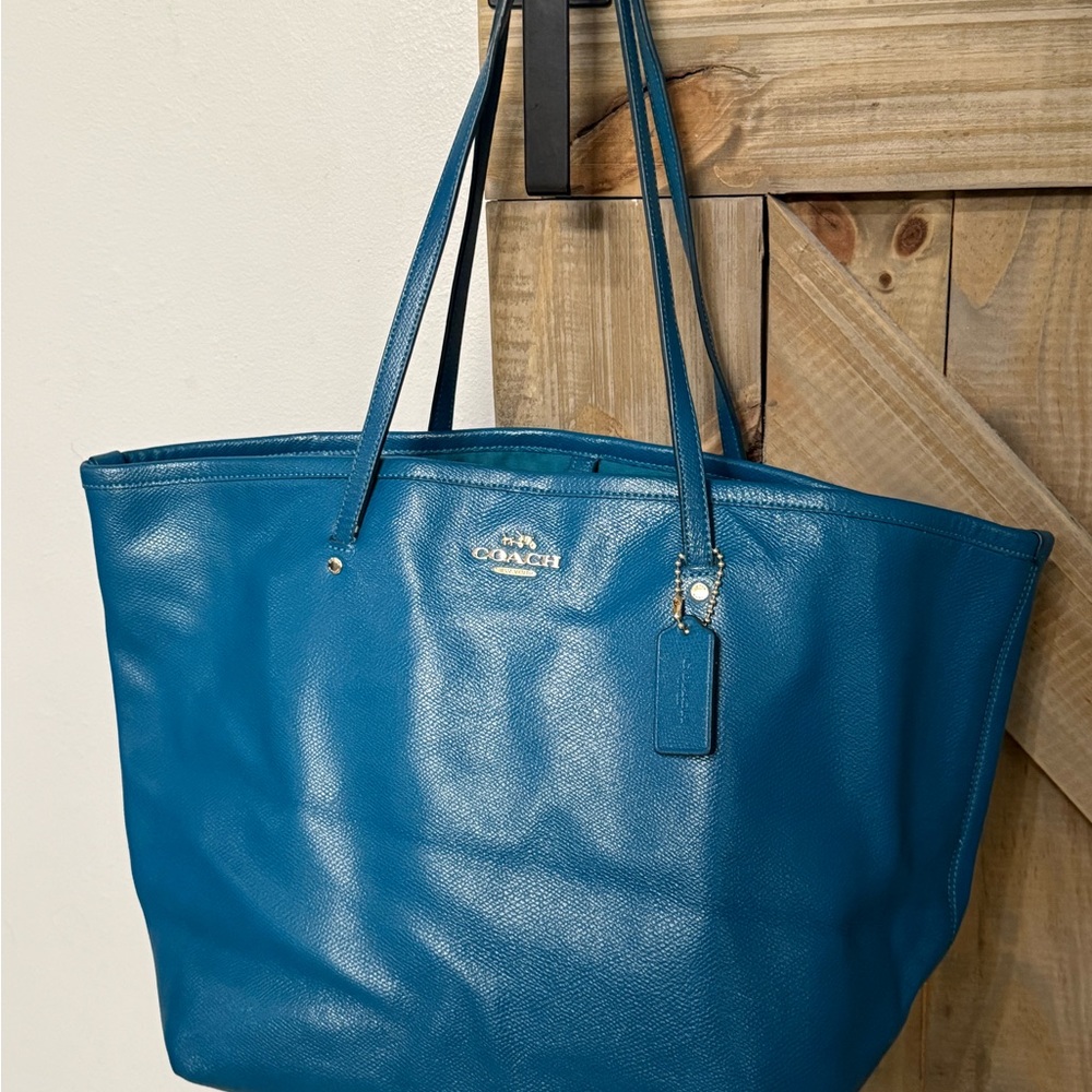 COACH glossy blue Leather Tote – (Slouchy & Soft)